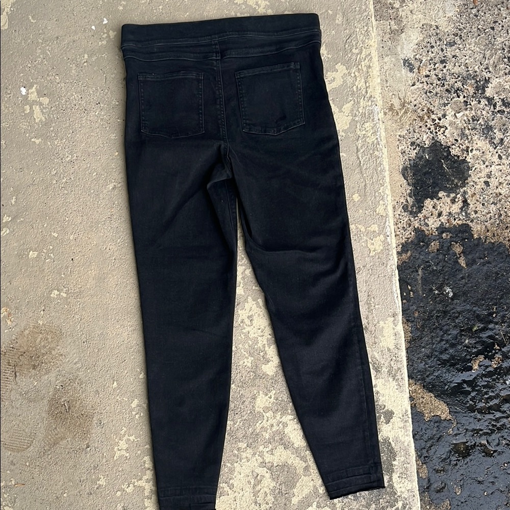 New SPANX Black Skinny Jeans Distressed Knee - Picture 15 of 16